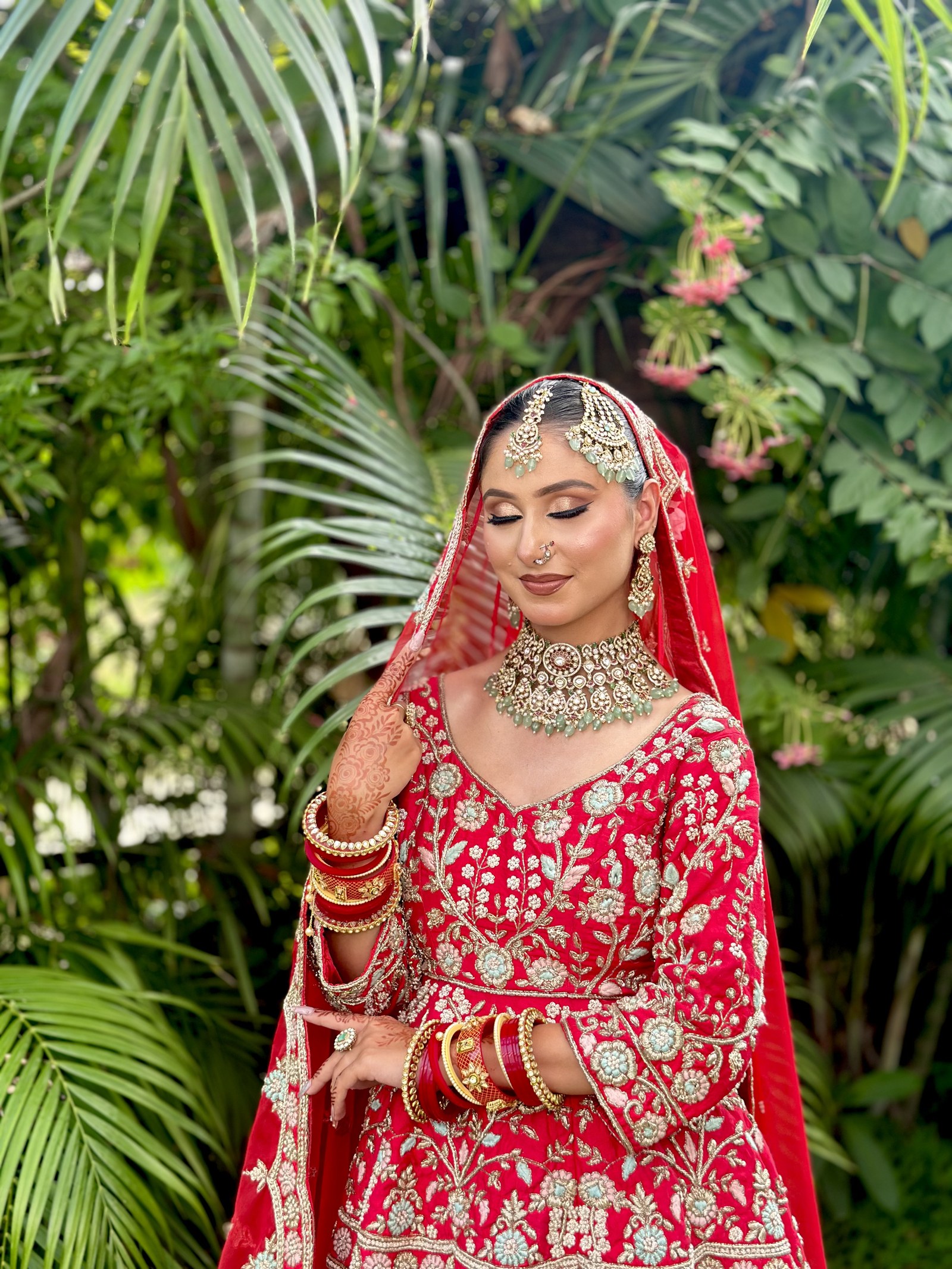 Bride with subtle, skin-like bridal makeup by Makeovers by Bhuvita, Chandigarh